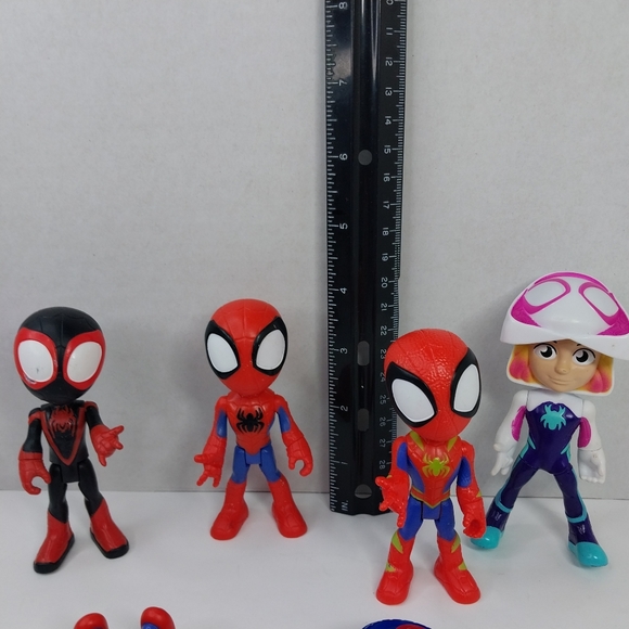Hasbro Spidey and His Amazing Friends 4" Mixed Lot Motorcycle Action Figures - Picture 3 of 10